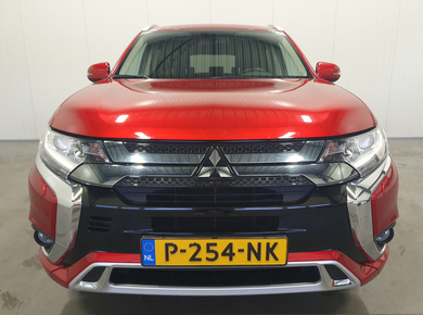 Mitsubishi Outlander 2.4 PHEV Intense+ NAVI/H.LEDER/CLIMA/CRUISE/LMV