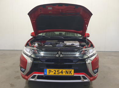 Mitsubishi Outlander 2.4 PHEV Intense+ NAVI/H.LEDER/CLIMA/CRUISE/LMV