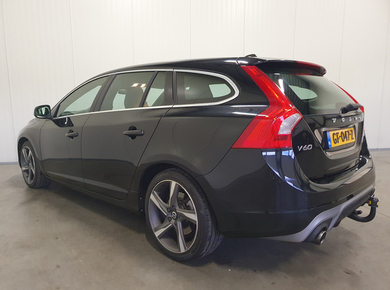 Volvo V60 1.6 T3 R-Design NAVI/PDC/TRHAAK/CRUISE/LMV