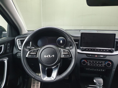 Kia Ceed Sportswagon 1.6 GDI PHEV DynamicPlusLine NAVI/DIG.COCKPIT/LEDER/AD.CRUISE